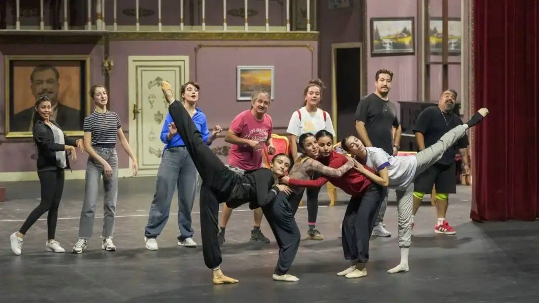 Antalya DOB’dan Dünya Prömiyeri: Miniklerden ‘Dino Ormanı’ Müzikali! 6